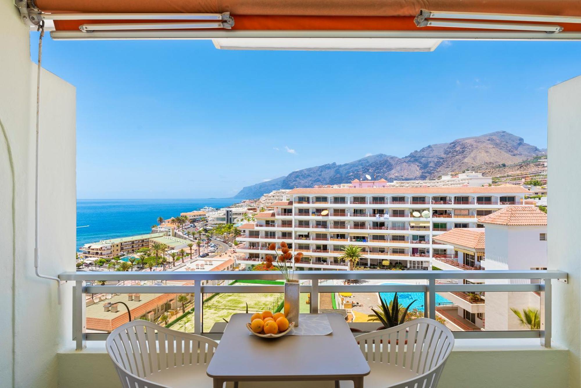 Arenas Negras Playa La Arena, Newly Renovated Apartment ปัวร์โตเดซานตีอาโก ภายนอก รูปภาพ