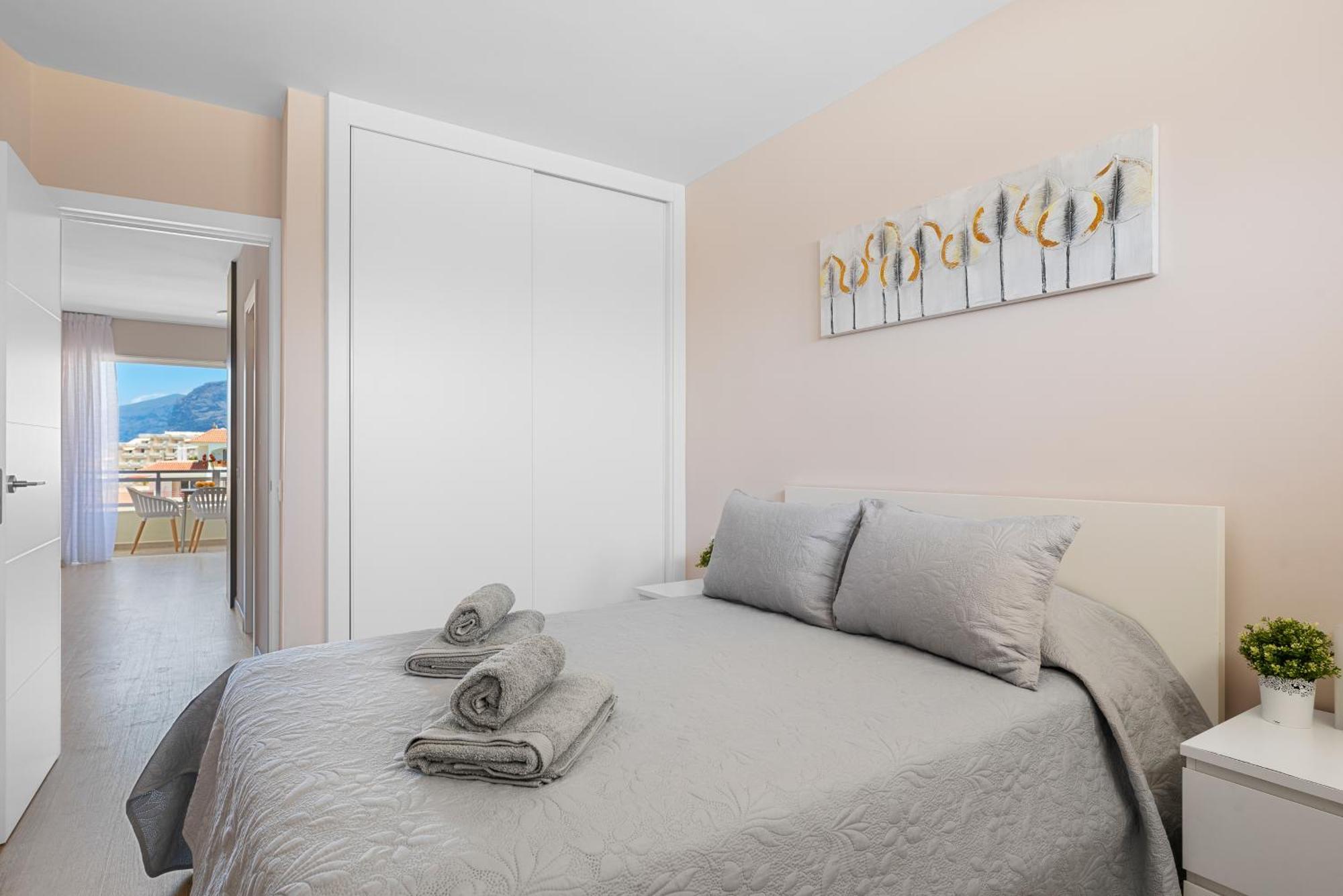 Arenas Negras Playa La Arena, Newly Renovated Apartment ปัวร์โตเดซานตีอาโก ภายนอก รูปภาพ